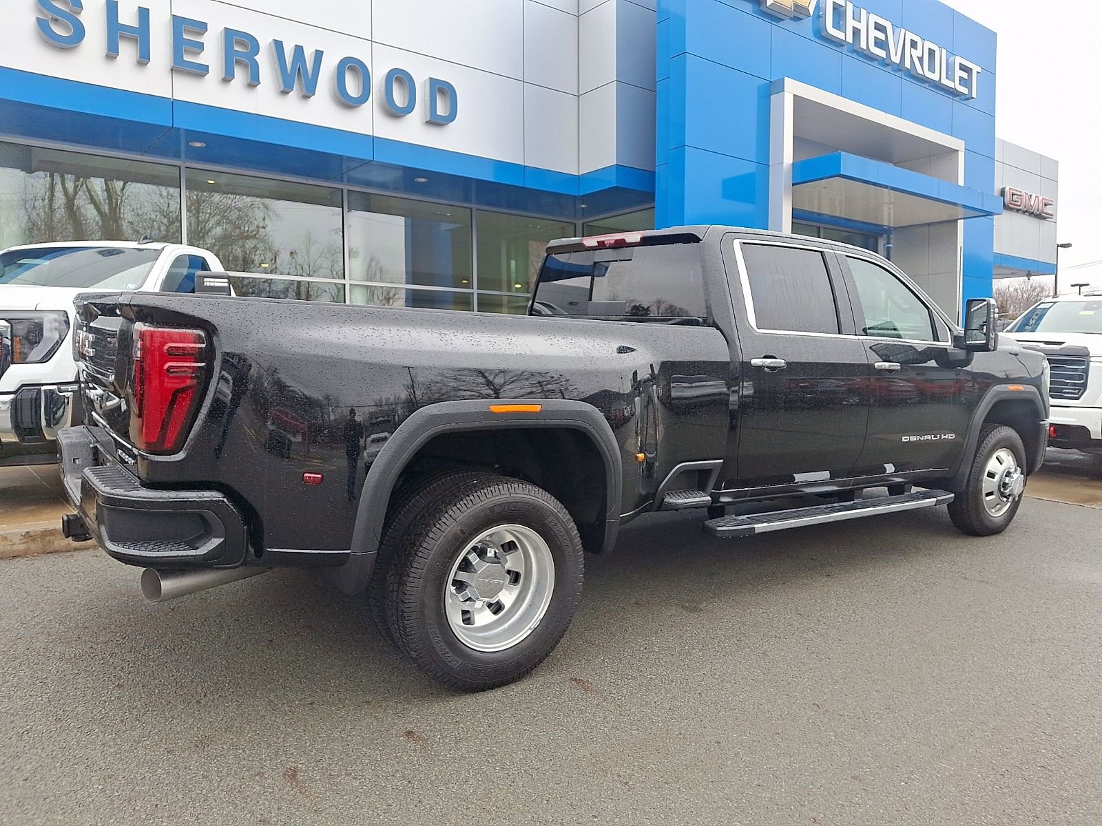 New 2026 GMC Sierra 3500 Denali w/ Denali Reserve Package image 6