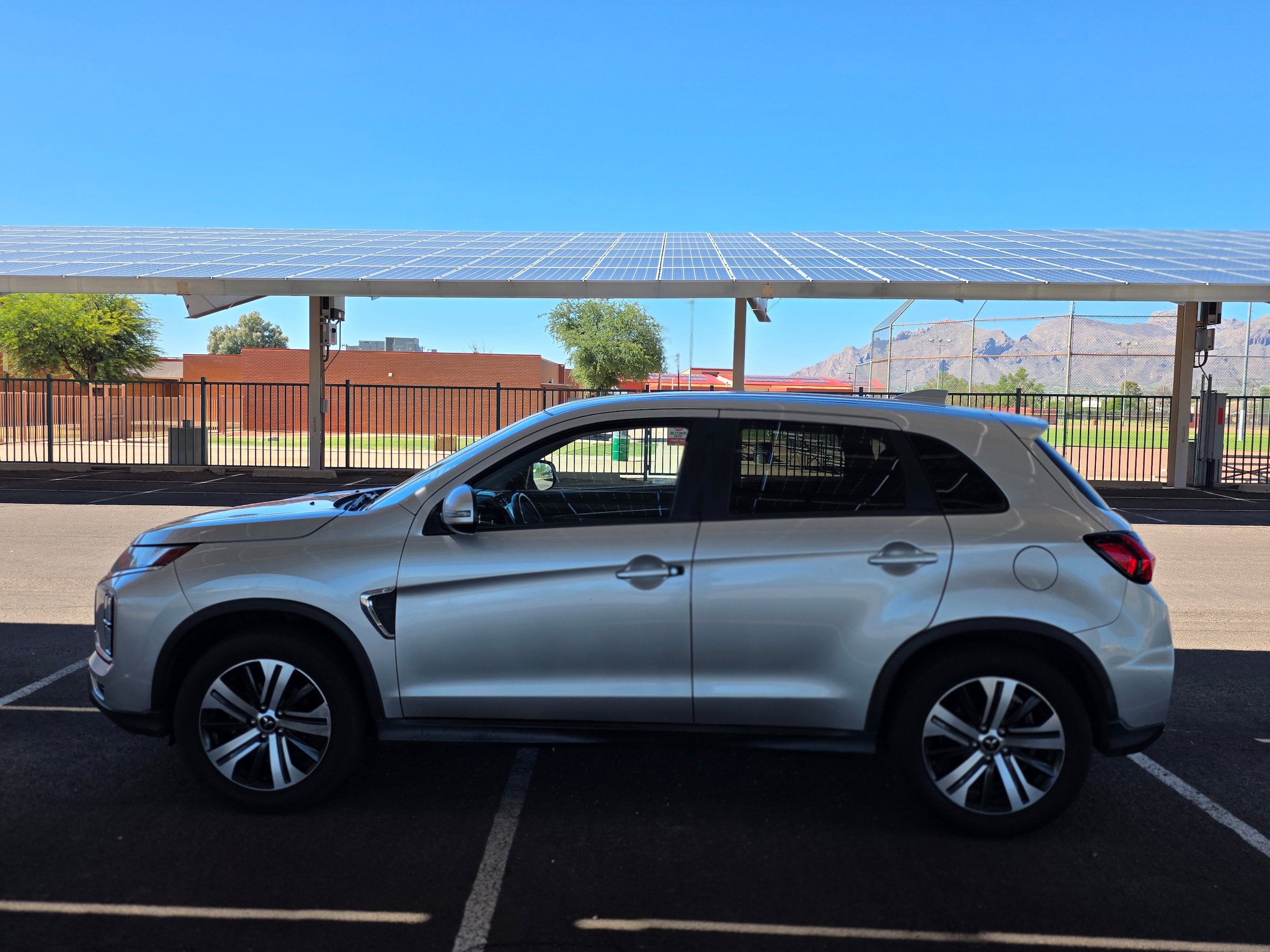Used 2020 Mitsubishi Outlander Sport SE AWD/4WD image 2