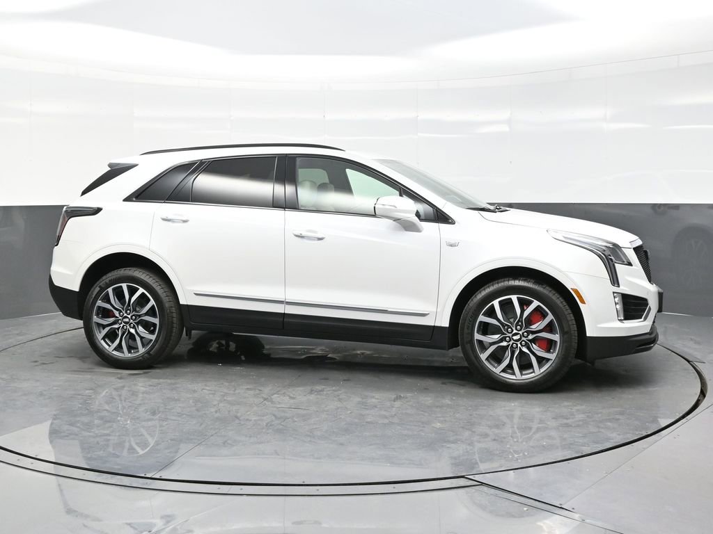 New 2025 Cadillac XT5 Sportv w/ LPO, Floor Liner Package image 8