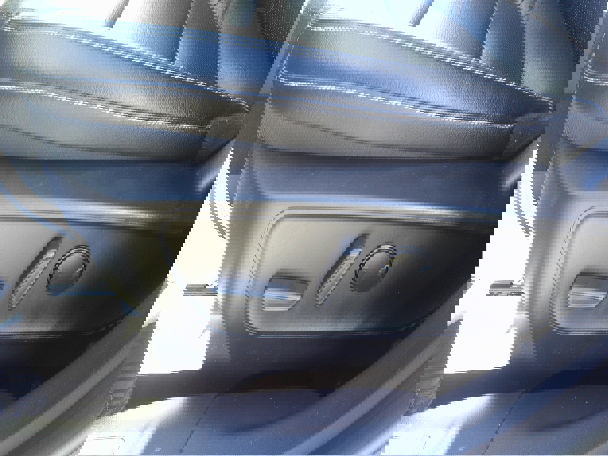 Used 2022 Ford Escape SEL AWD/4WD image 15