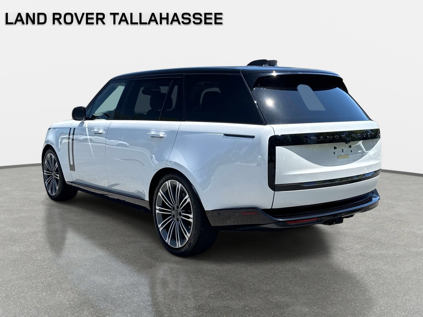 New 2026 Land Rover Range Rover Long Wheelbase SE AWD/4WD image 7