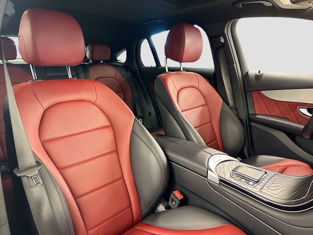 Used 2023 Mercedes-Benz GLC 300 4MATIC Coupe image 15