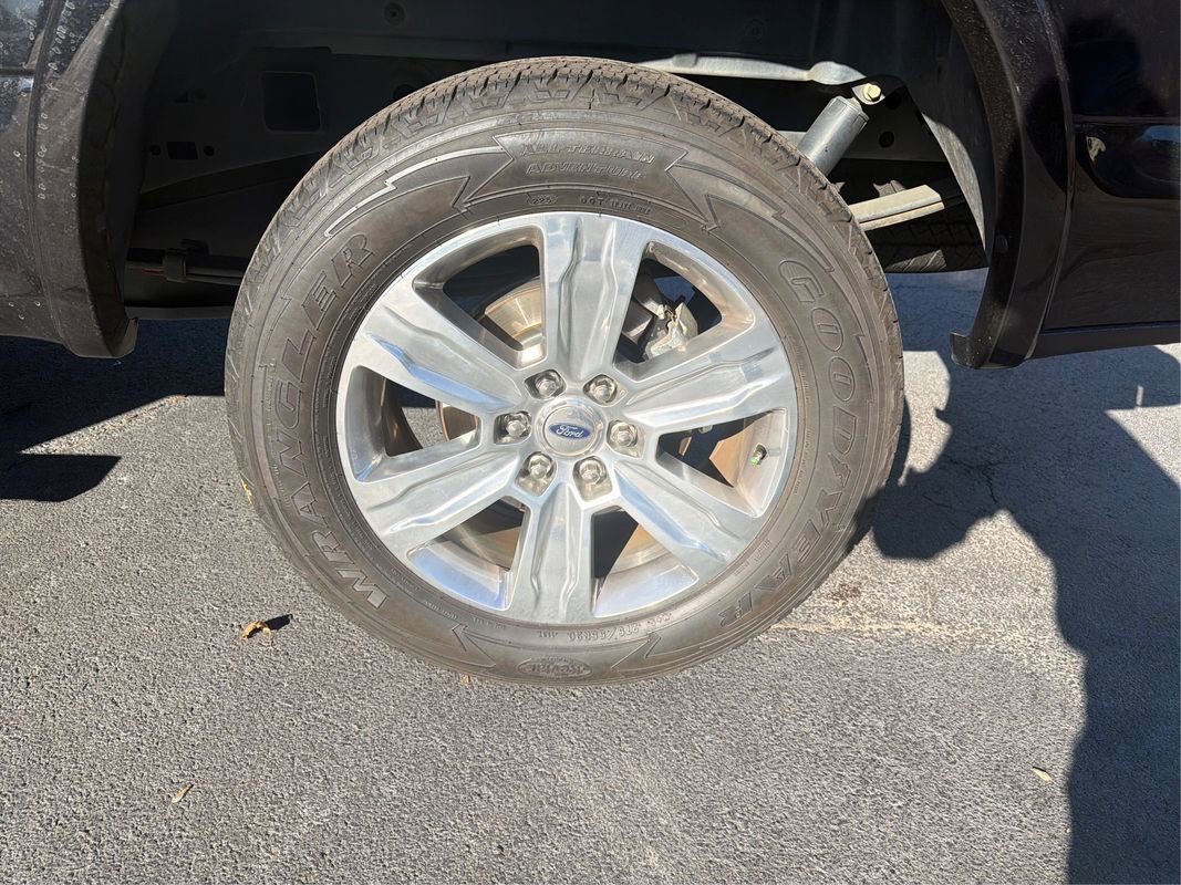 Used 2019 Ford F150 Platinum w/ Equipment Group 701A Luxury image 35