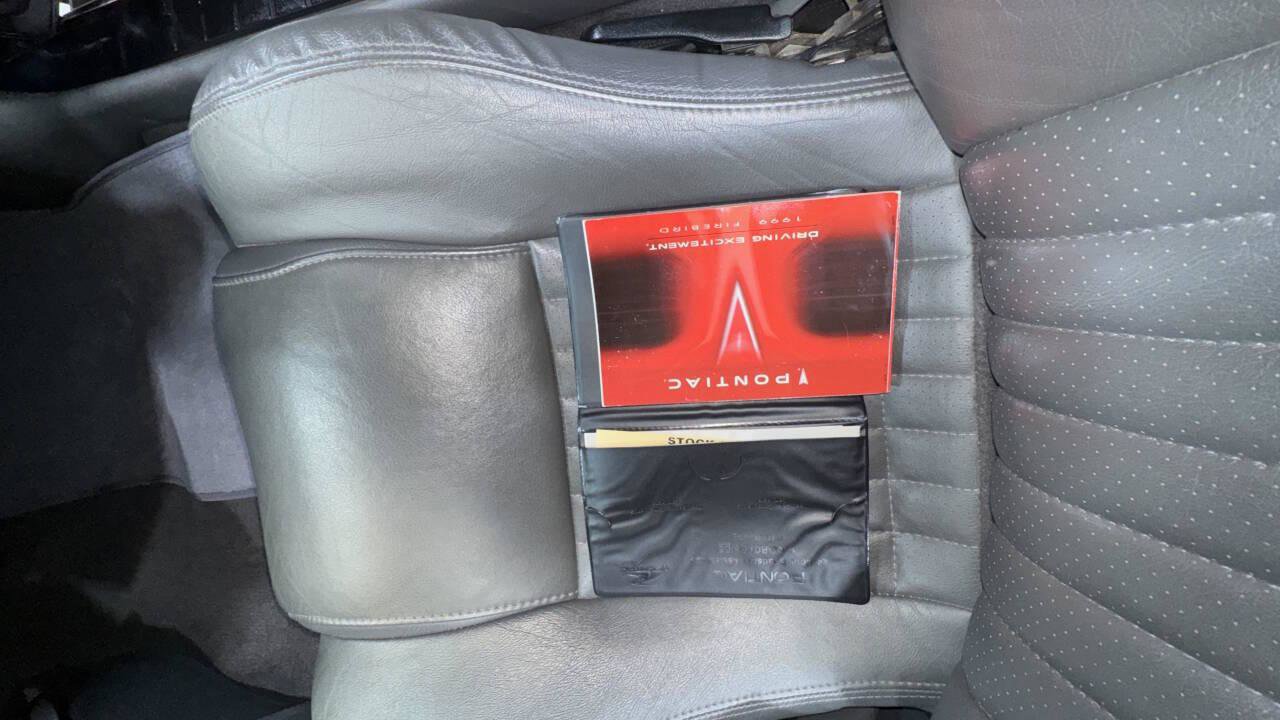 Used 1999 Pontiac Firebird Formula w/ Security Pkg image 48