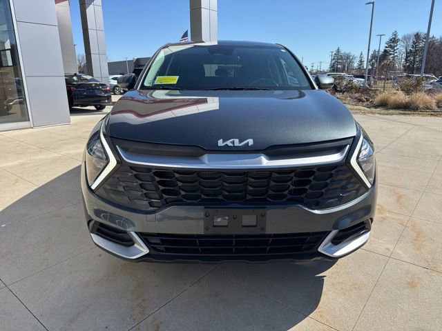 Used 2023 Kia Sportage LX AWD/4WD image 2