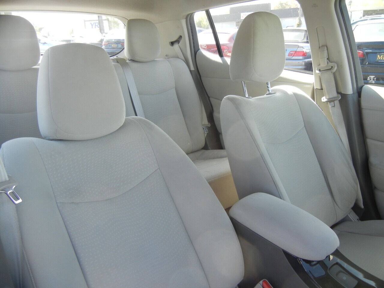 Used 2012 Nissan Leaf SL w/ Protection Pkg FWD image 30