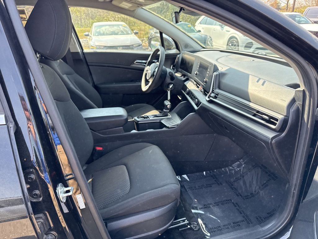 Used 2024 Kia Sportage LX image 16