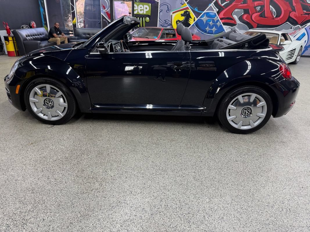 Used 2019 Volkswagen Beetle 2.0T S FWD image 10
