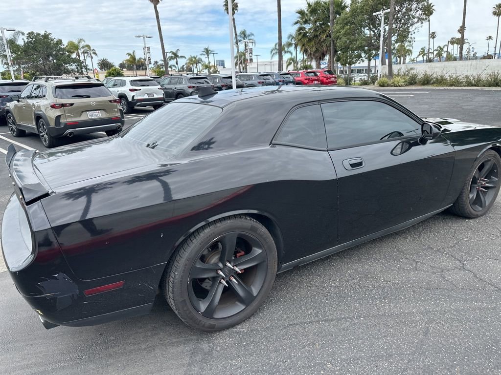 Used 2010 Dodge Challenger SE RWD image 19