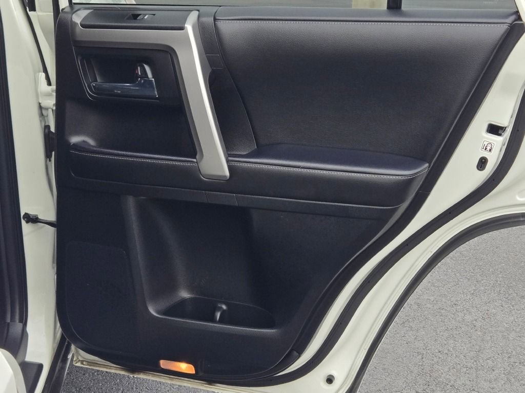 Used 2023 Toyota 4Runner SR5 Premium image 9