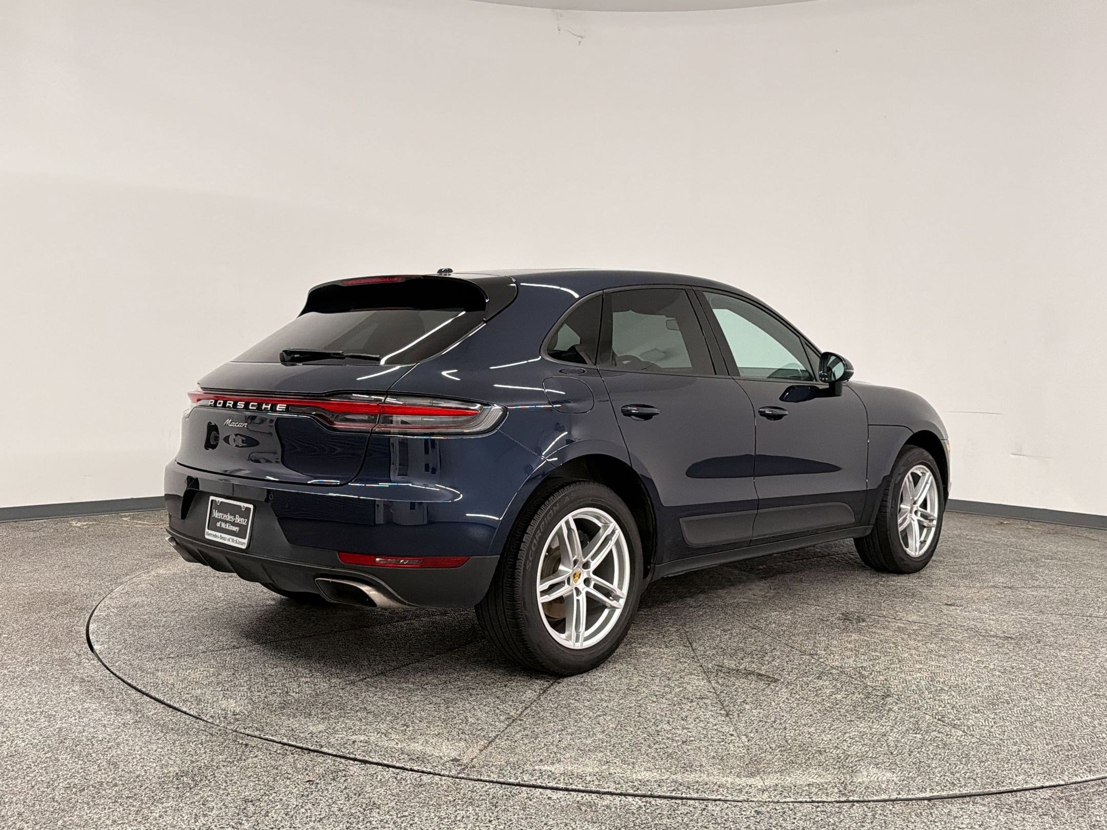 Used 2021 Porsche Macan image 8