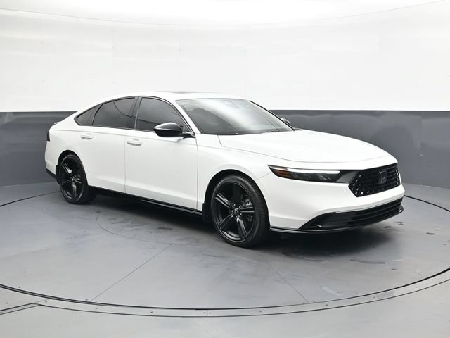 Used 2023 Honda Accord Sport image 2