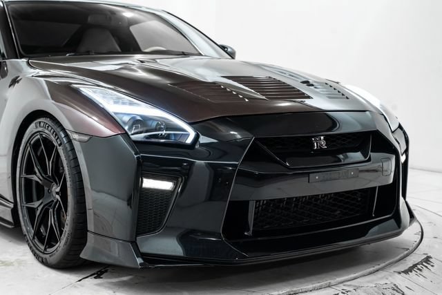 Used 2015 Nissan GT-R Premium AWD/4WD image 16