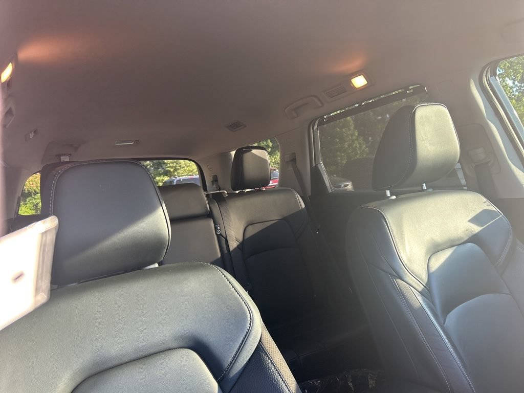 Used 2023 Nissan Pathfinder SL AWD/4WD image 28