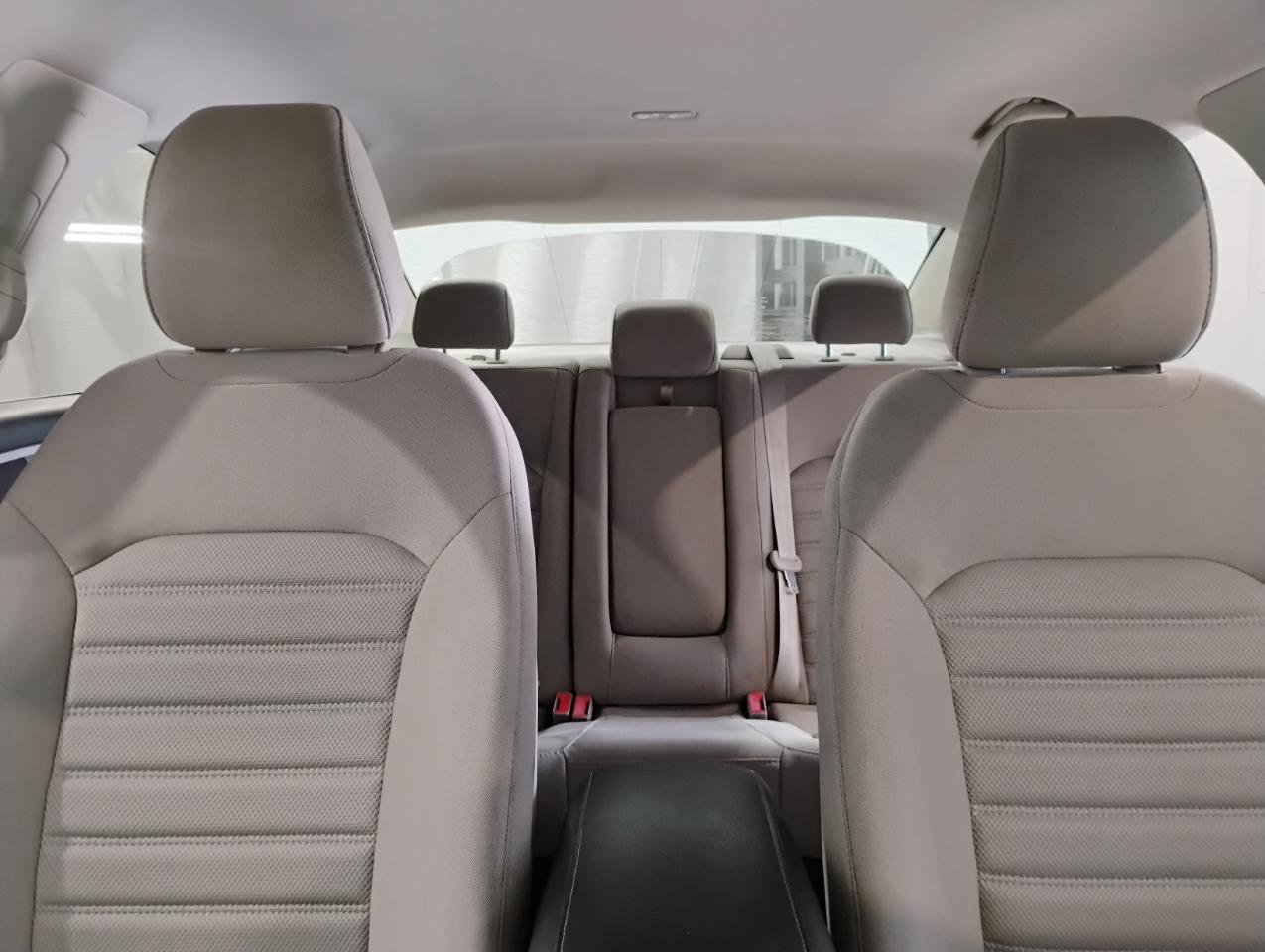 Used 2019 Ford Fusion SE image 59