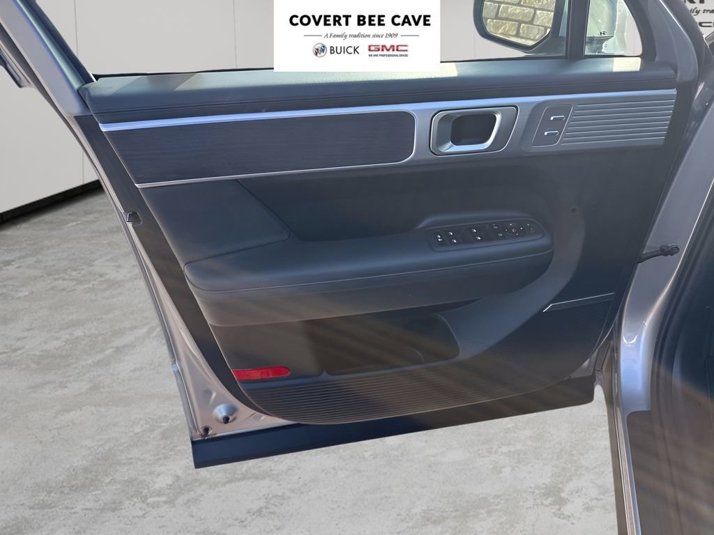 Used 2024 Hyundai Santa Fe Limited image 25