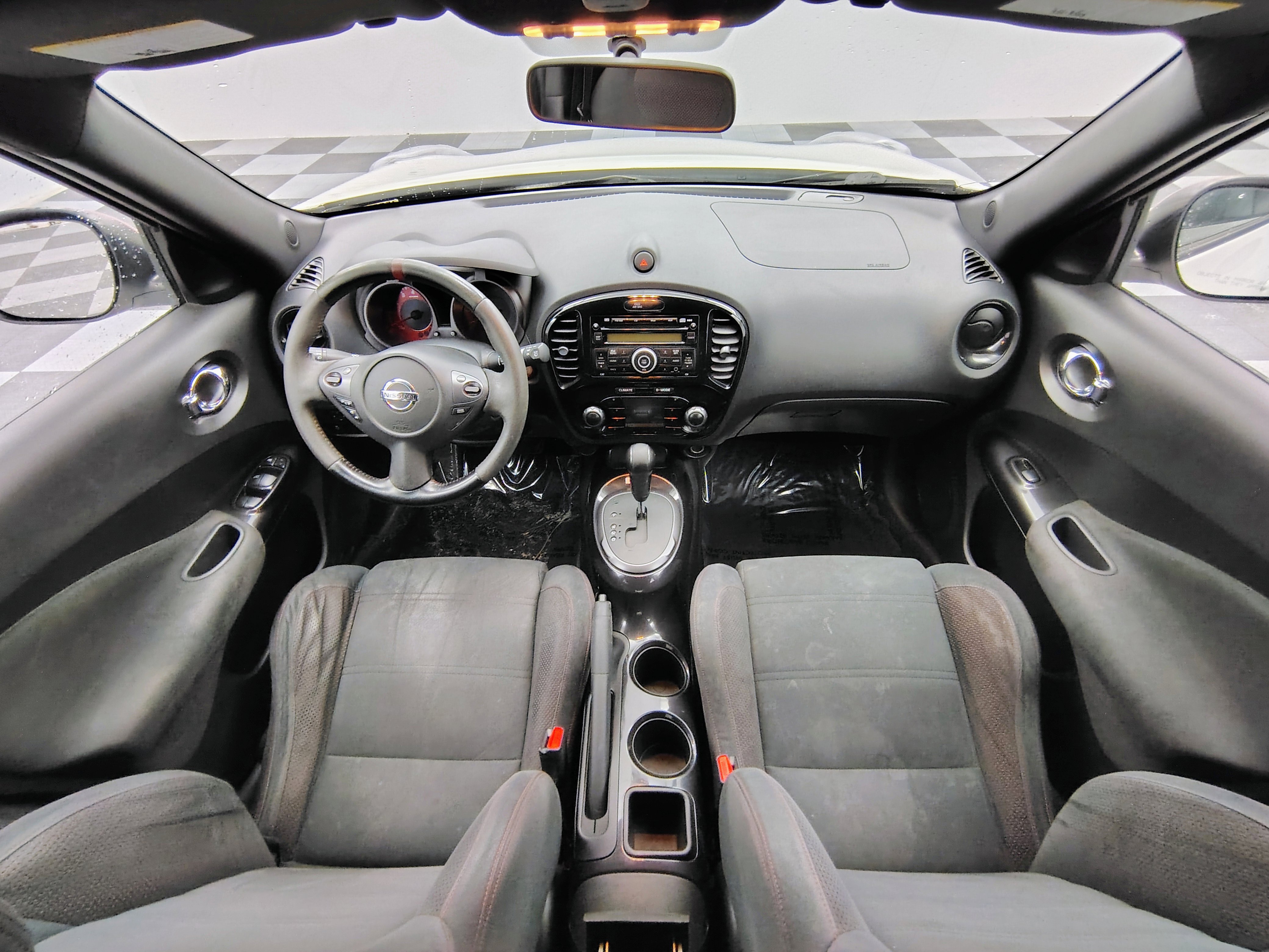 Used 2013 Nissan Juke NISMO image 2