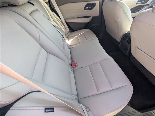 Used 2023 Nissan Rogue SL w/ SL Premium Package image 21