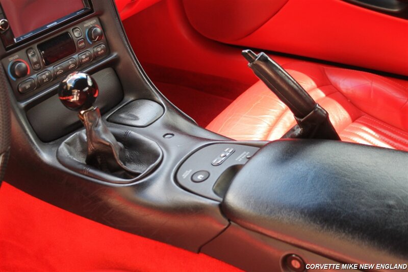 Used 2001 Chevrolet Corvette Coupe w/ Preferred Equipment Group2 RWD image 33
