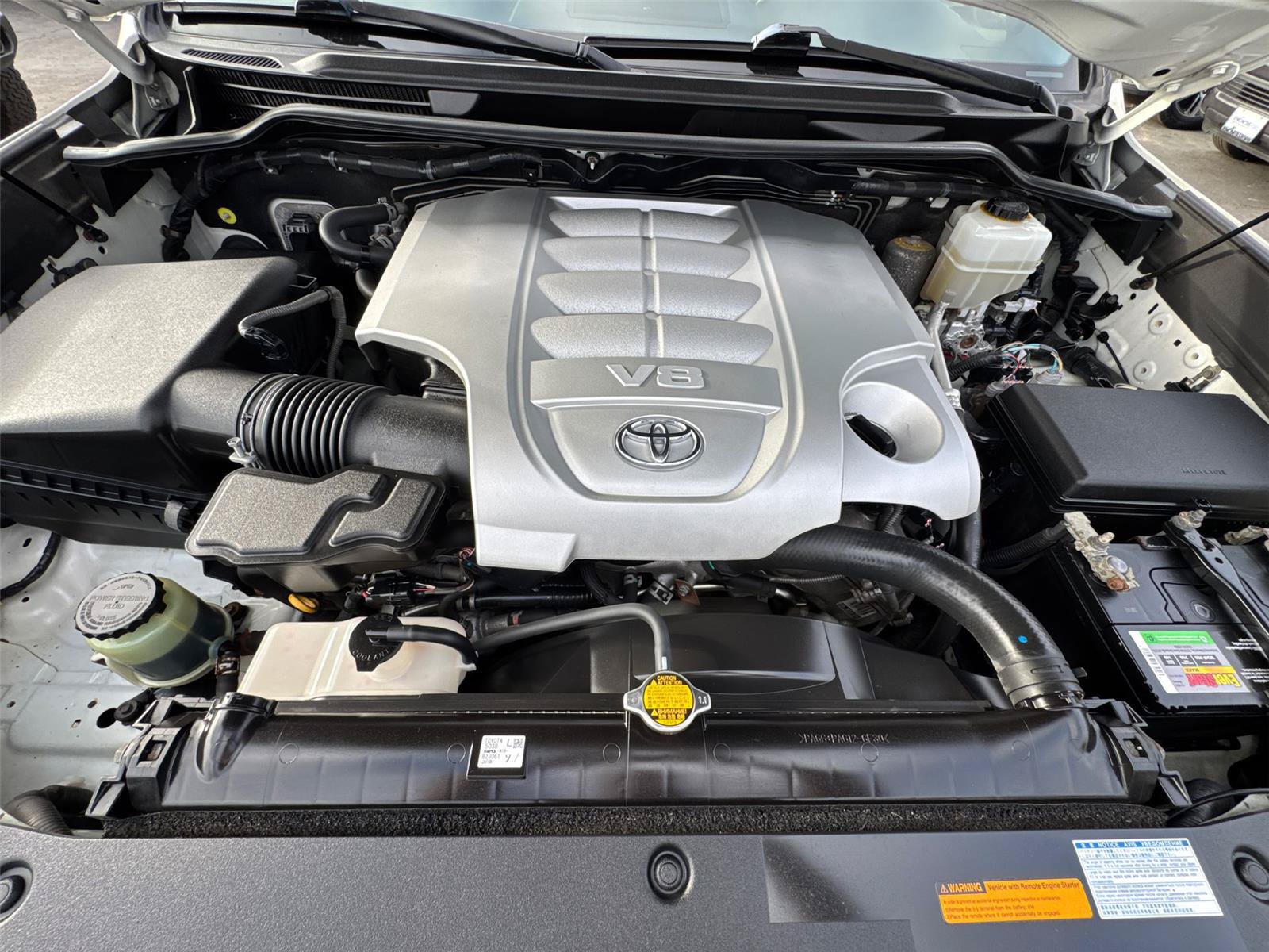 Used 2016 Toyota Land Cruiser AWD/4WD image 12