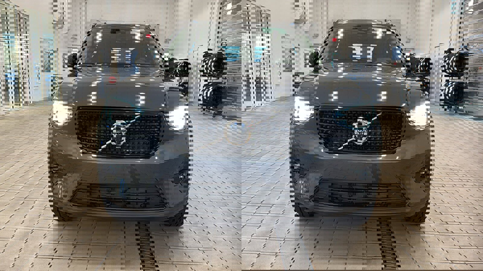 Used 2026 Volvo XC40 B5 Ultra w/ Protection Package Premier image 10