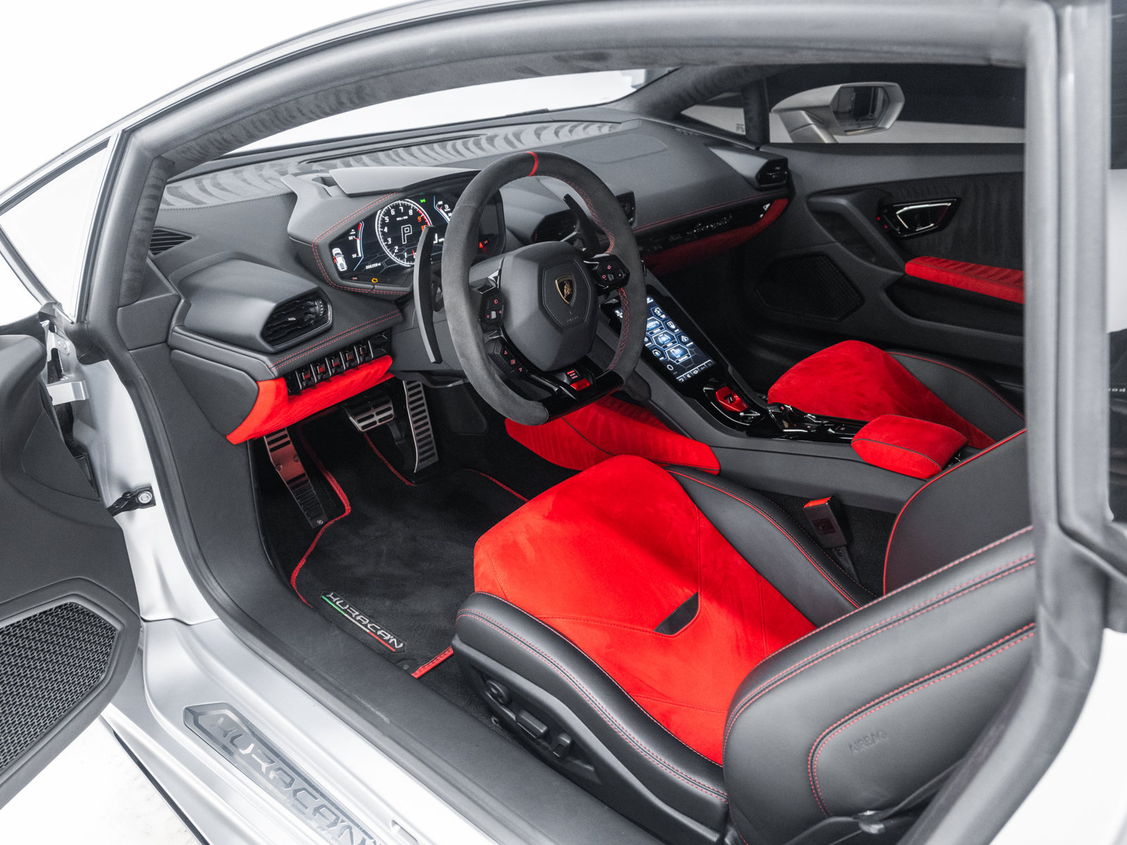 Used 2020 Lamborghini Huracan EVO AWD/4WD image 32