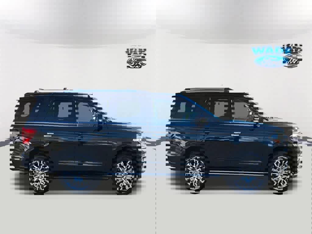 Used 2023 Ford Expedition Limited image 4