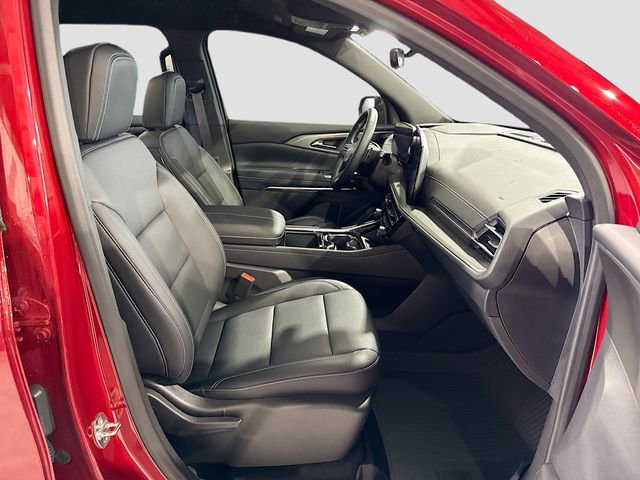 Used 2026 Chevrolet Traverse LT w/ Driver Confidence Package image 28