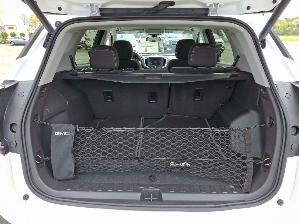 Used 2023 GMC Terrain SLE w/ Driver Convenience Package image 31