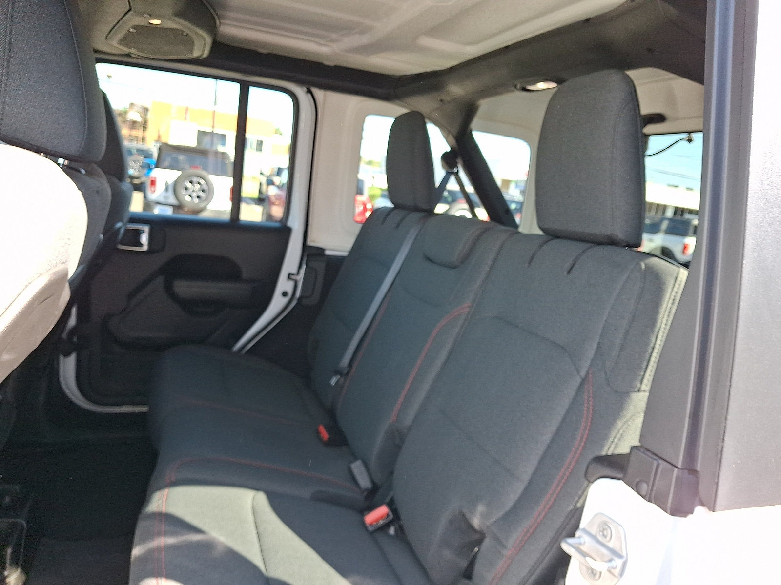 Used 2026 Jeep Wrangler Unlimited Rubicon AWD/4WD image 10