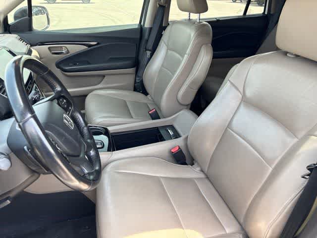 Used 2020 Honda Pilot Touring image 11