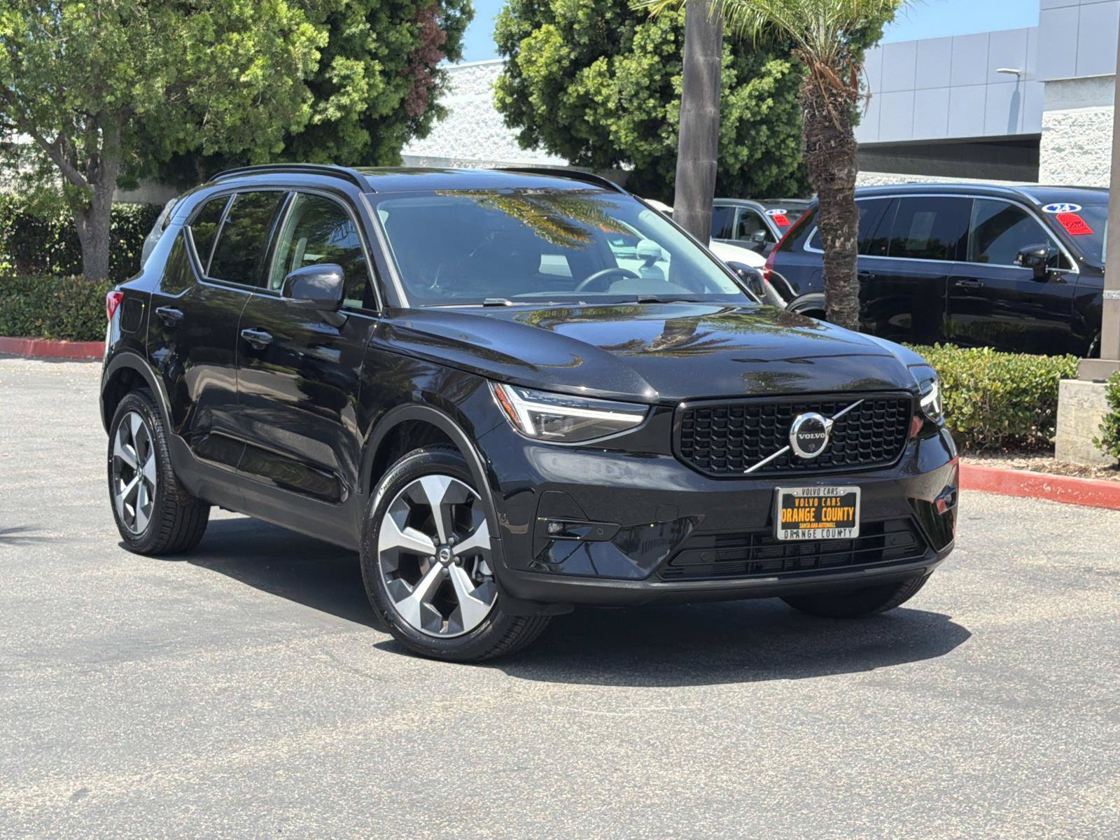 Certified 2026 Volvo XC40 B5 Plus AWD/4WD image 1