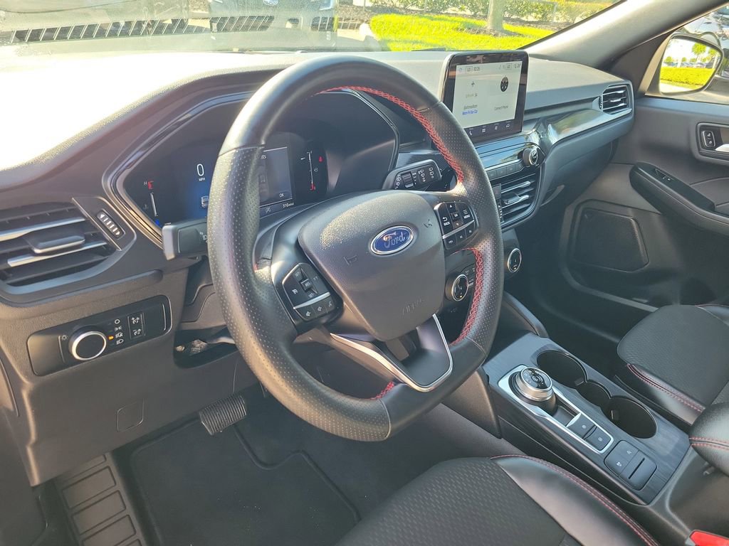 Used 2025 Ford Escape ST-Line image 22