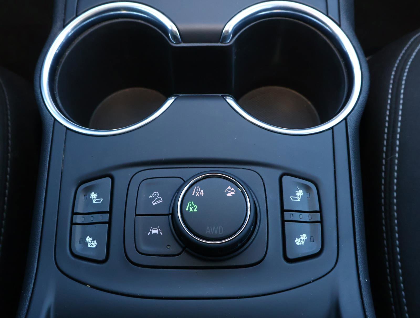 Used 2023 GMC Terrain SLE w/ Driver Convenience Package image 25