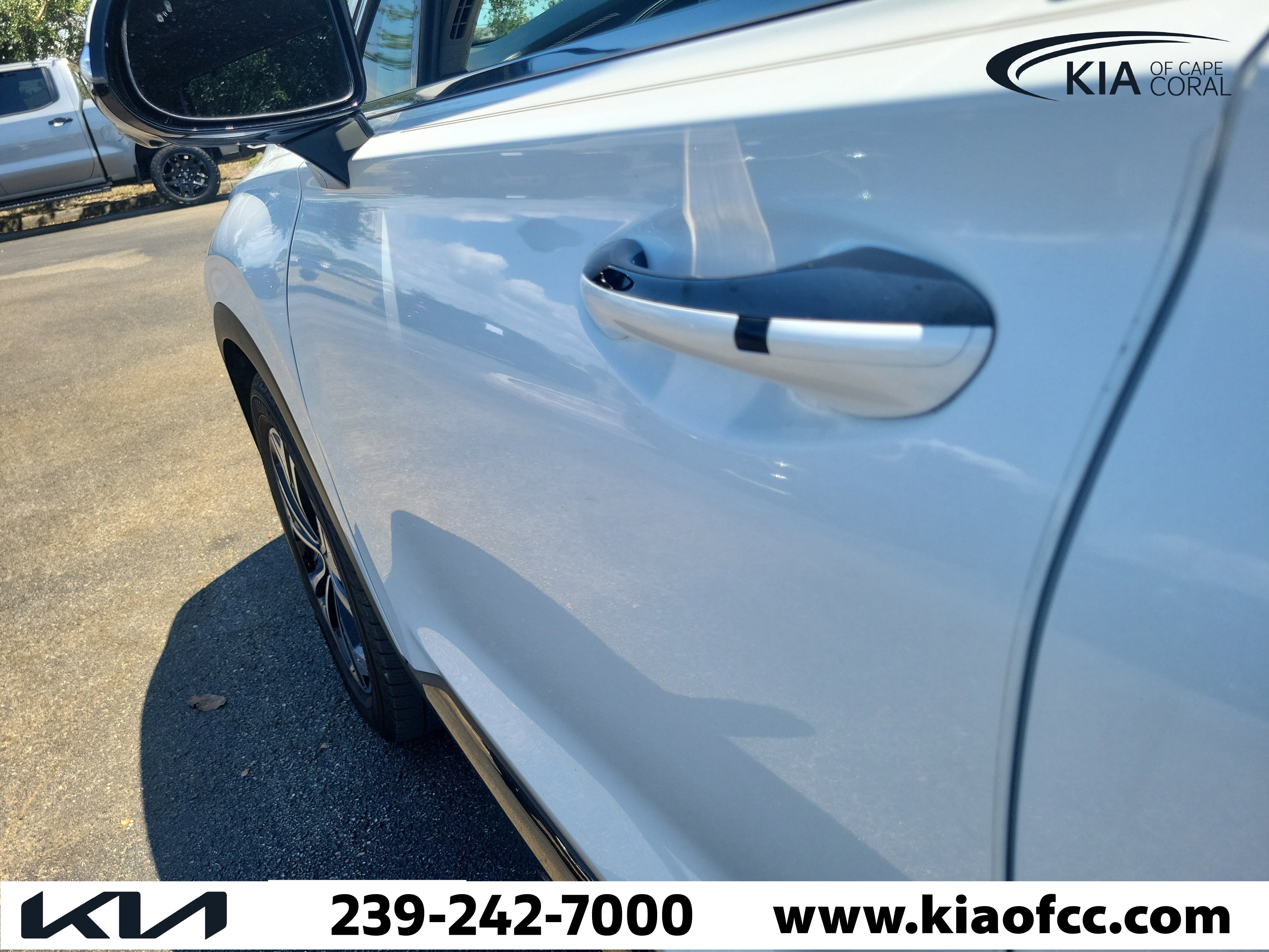 Used 2020 Hyundai Santa Fe Limited FWD image 12