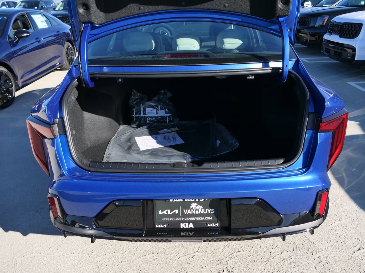 New 2025 Kia K4 GT-Line image 18