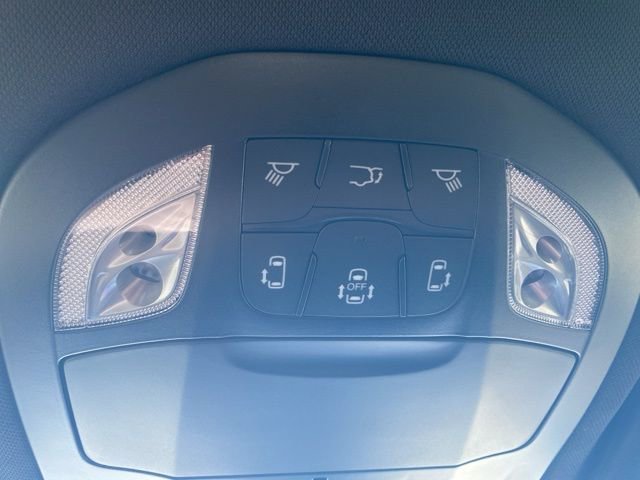 New 2026 Chrysler Pacifica Select image 30