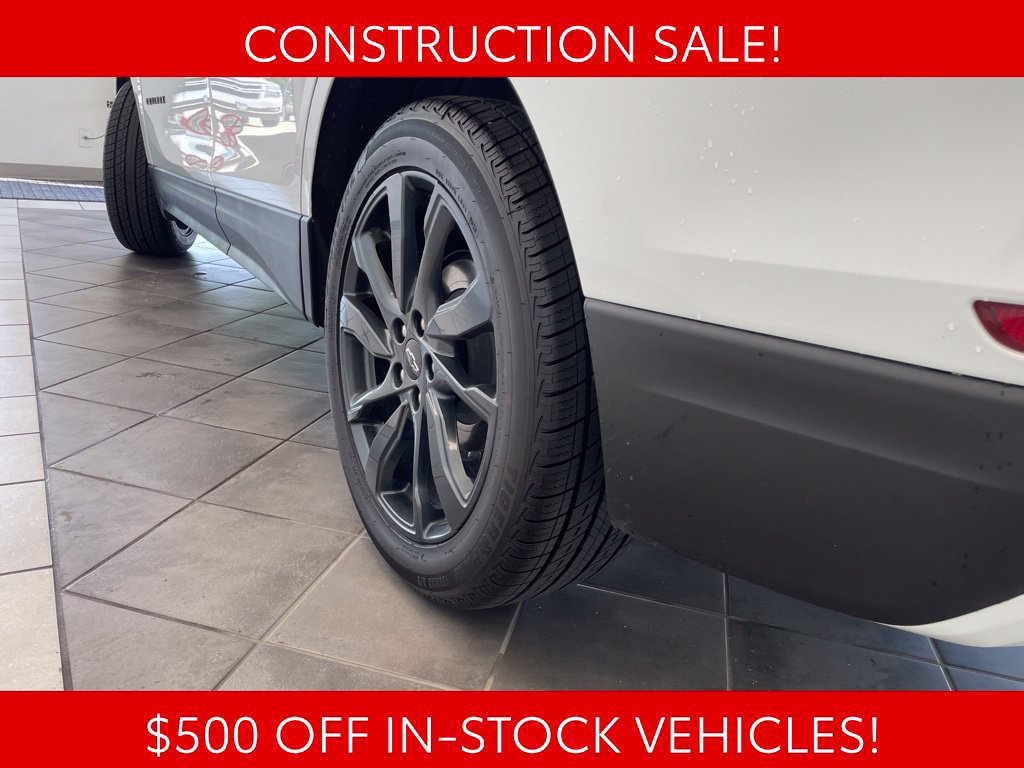 Used 2022 Chevrolet Equinox RS AWD/4WD image 17