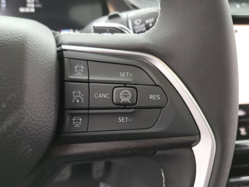 New 2026 Jeep Grand Cherokee Limited w/ Limited Altitude Package AWD/4WD image 19