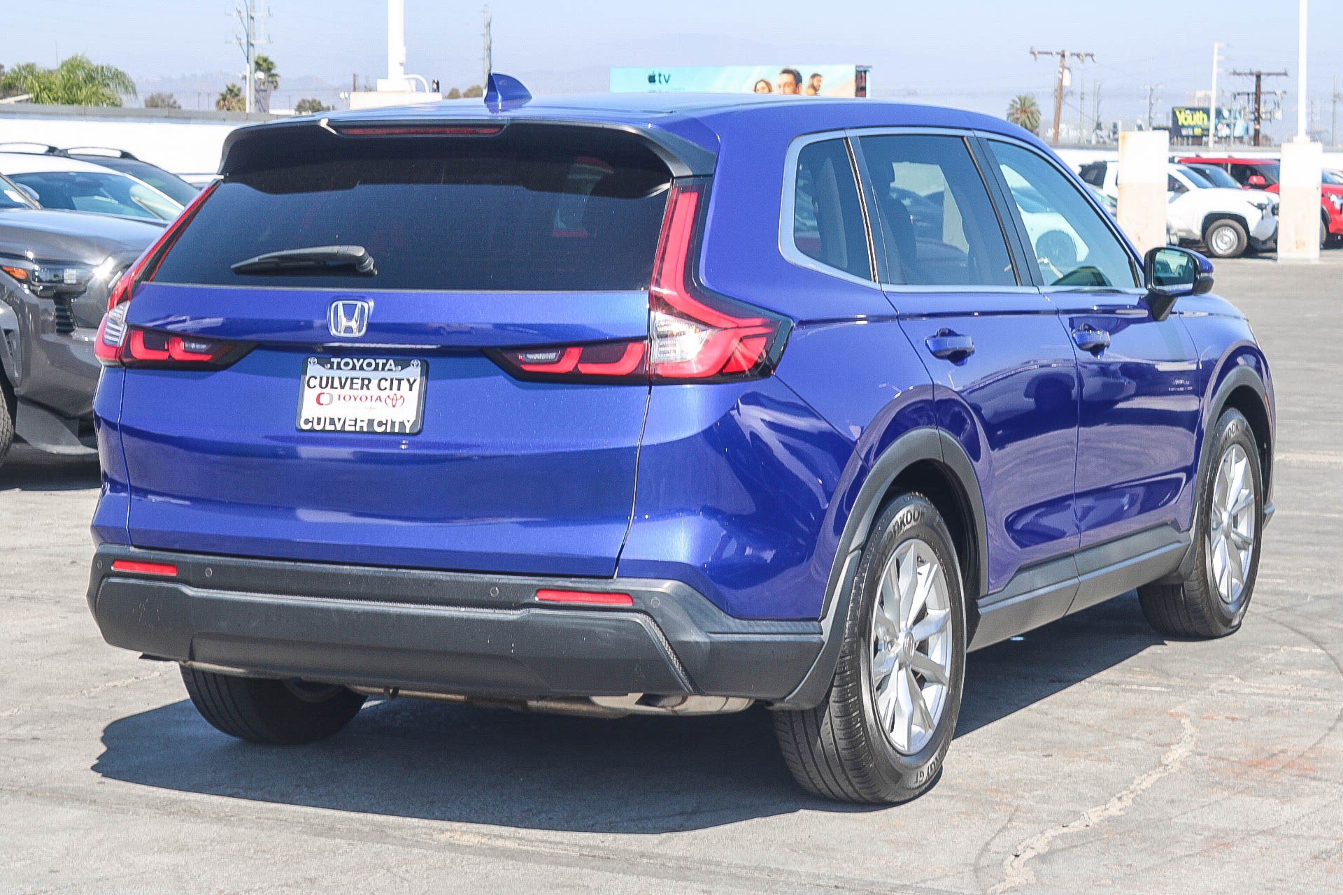 Used 2025 Honda CR-V EX-L image 9