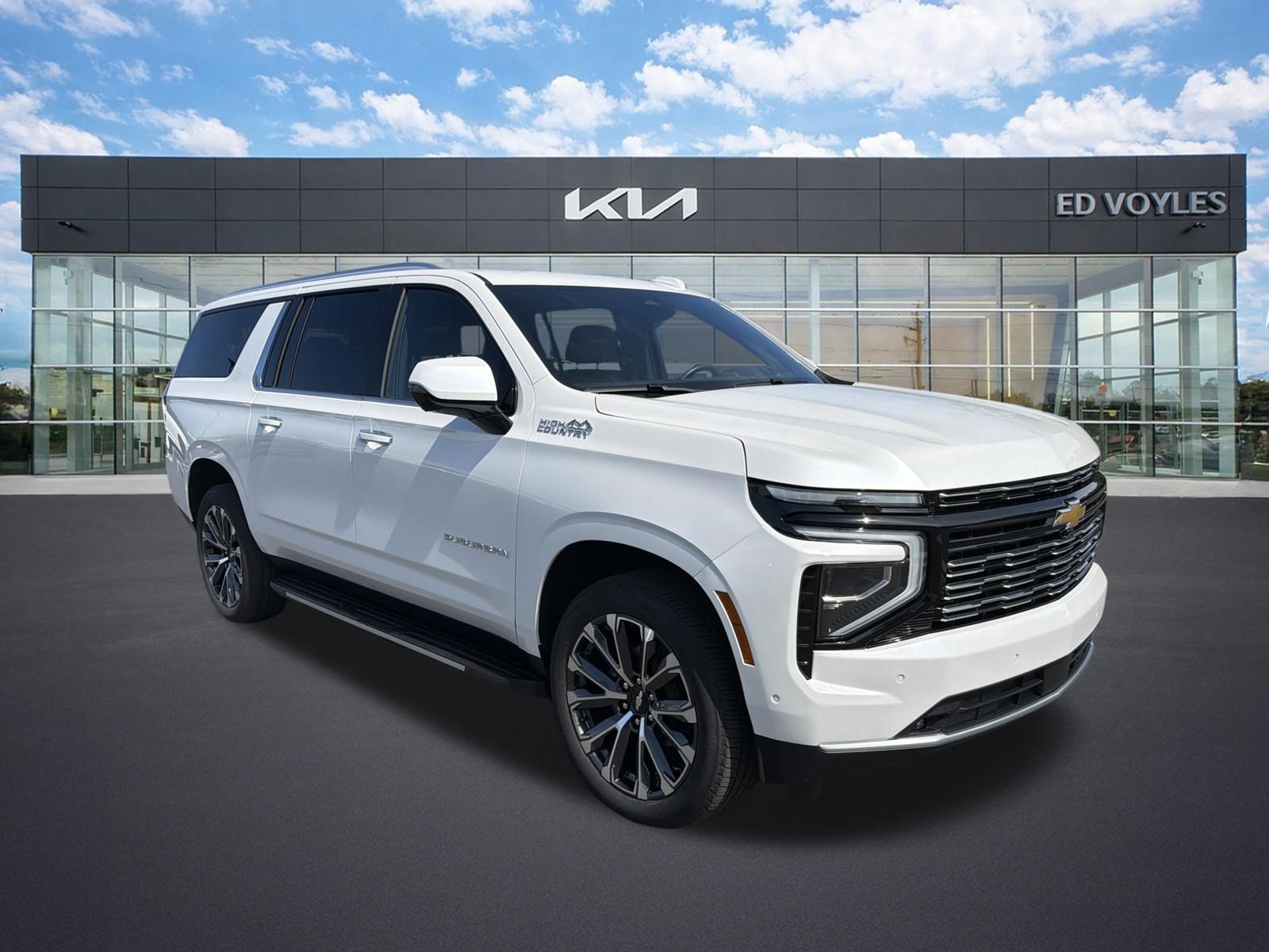 Used 2025 Chevrolet Suburban High Country AWD/4WD image 1