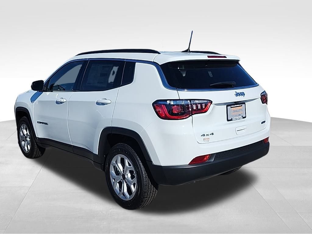 New 2026 Jeep Compass Latitude image 14