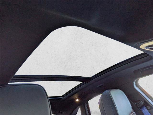 Certified 2025 Porsche Macan image 27