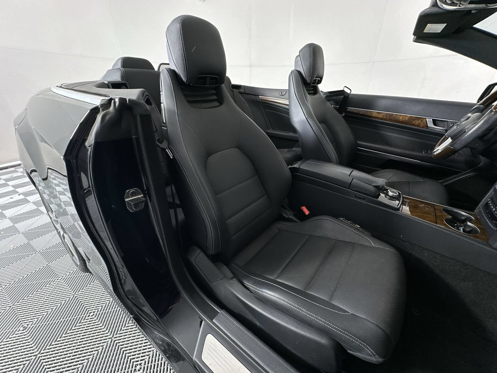 Used 2017 Mercedes-Benz E 400 Cabriolet w/ Premium 2 Package image 26