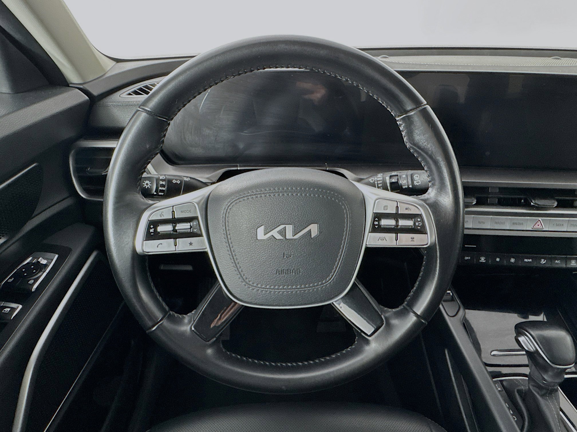 Used 2023 Kia Telluride S FWD image 11