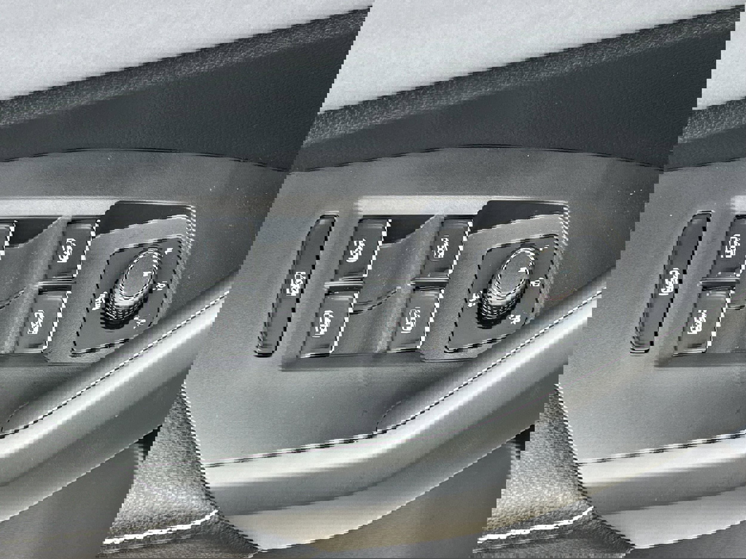 New 2025 Volkswagen Jetta SE image 18