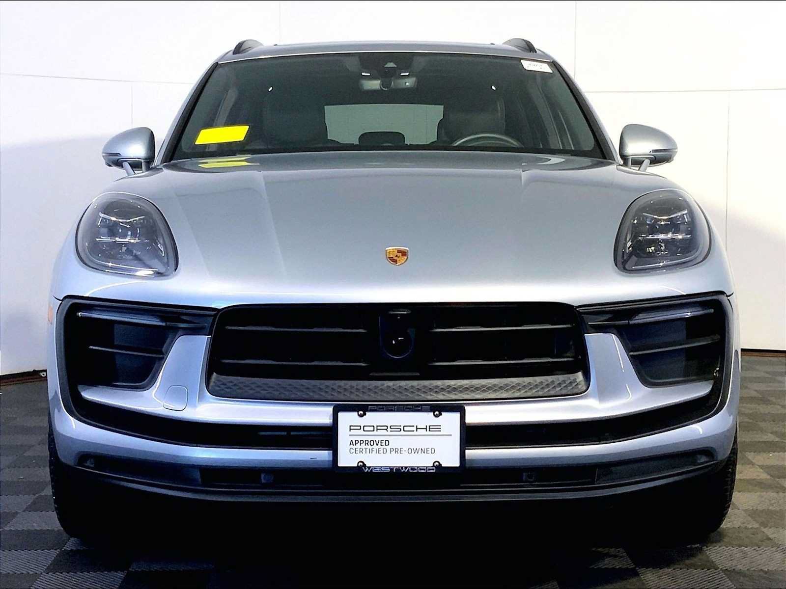 Certified 2026 Porsche Macan AWD/4WD image 10