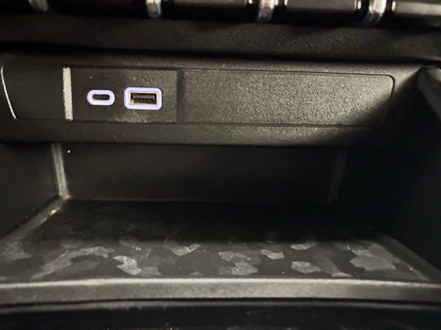 Used 2023 Chevrolet Colorado Z71 image 31