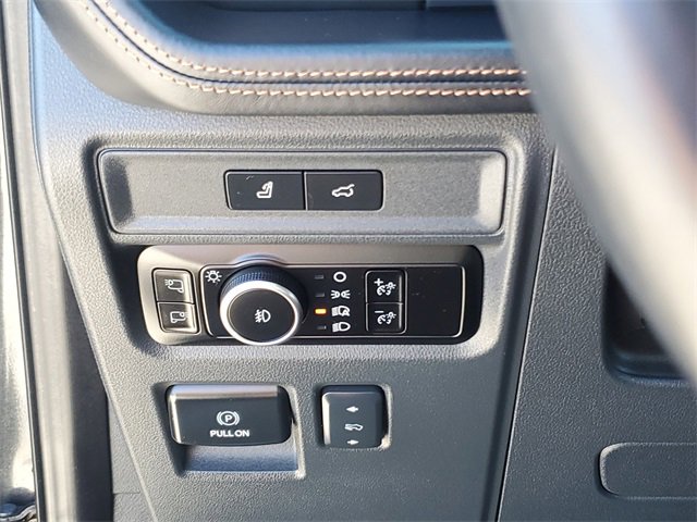 Used 2024 Ford Expedition Platinum image 24