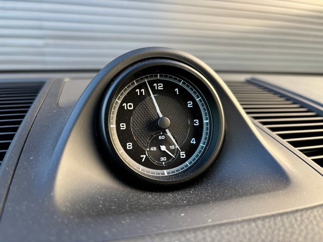 Certified 2025 Porsche Macan image 18